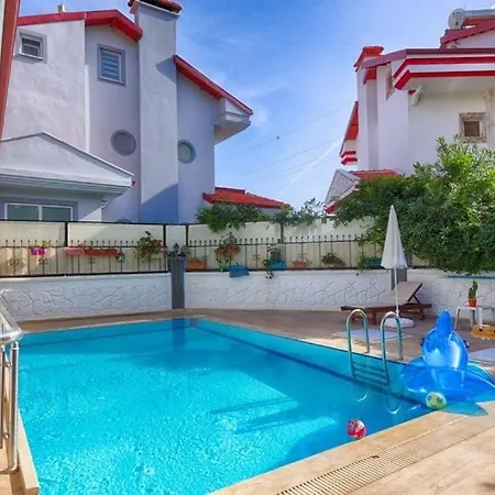 Ciftlik 8-person Private Pool Βίλα Φετιγιέ