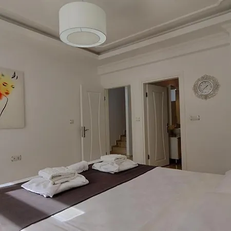 فيلة Ciftlik 8-person Private Pool