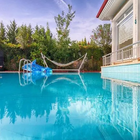 Ciftlik 8-person Private Pool فيلة فتحية